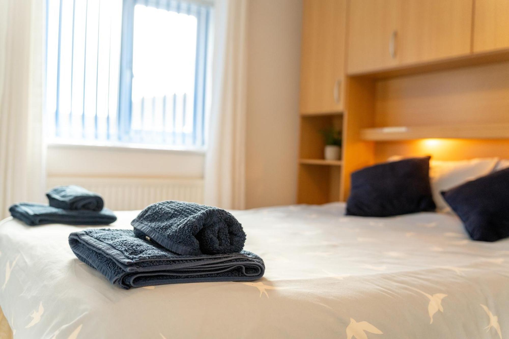 Comfortable And Spacious Superb Holiday Home In Llanelli, Dog Friendly エクステリア 写真