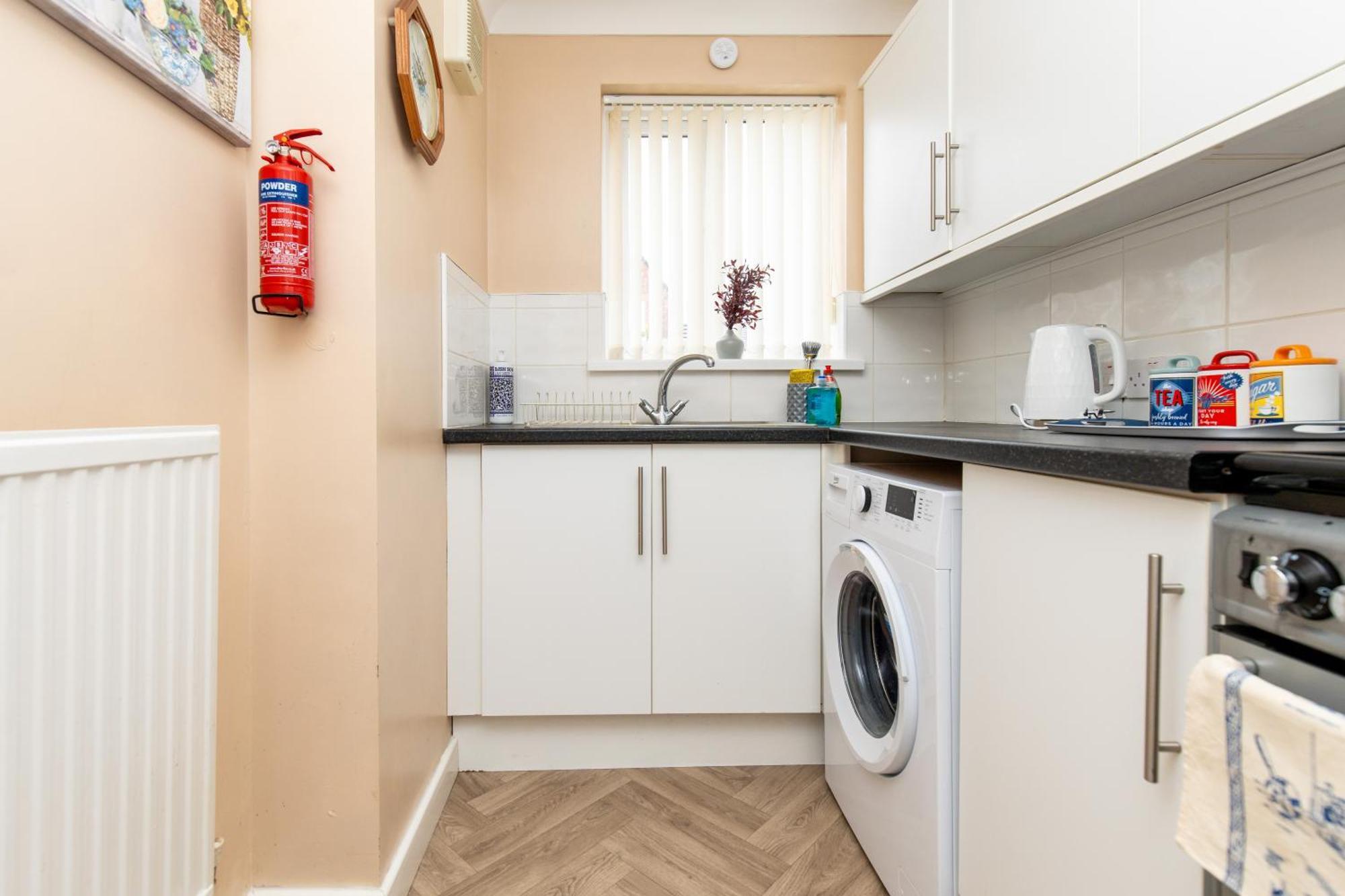 Comfortable And Spacious Superb Holiday Home In Llanelli, Dog Friendly エクステリア 写真