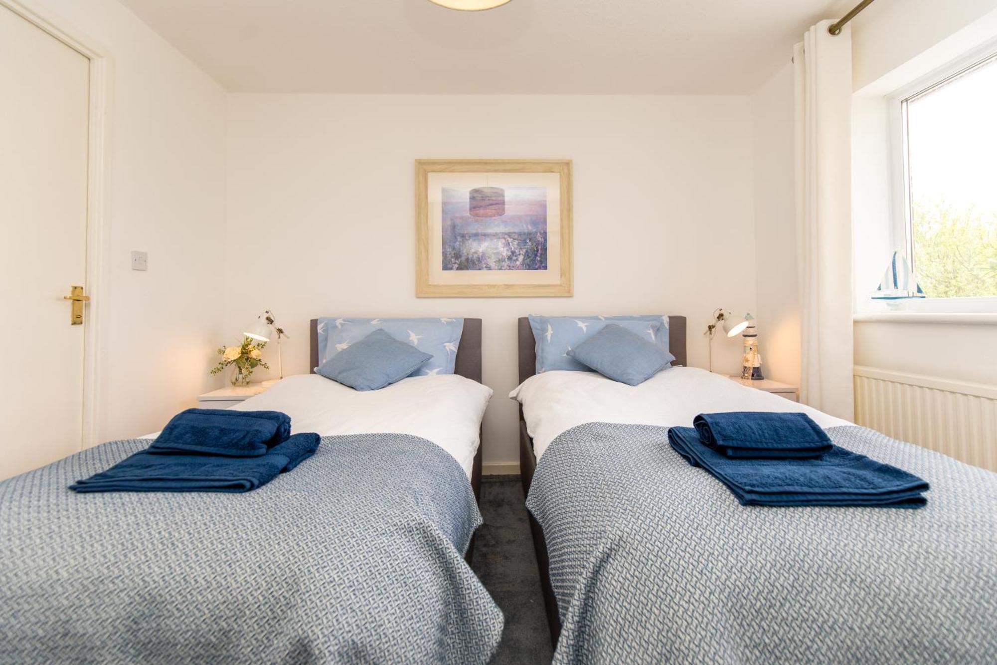 Comfortable And Spacious Superb Holiday Home In Llanelli, Dog Friendly エクステリア 写真
