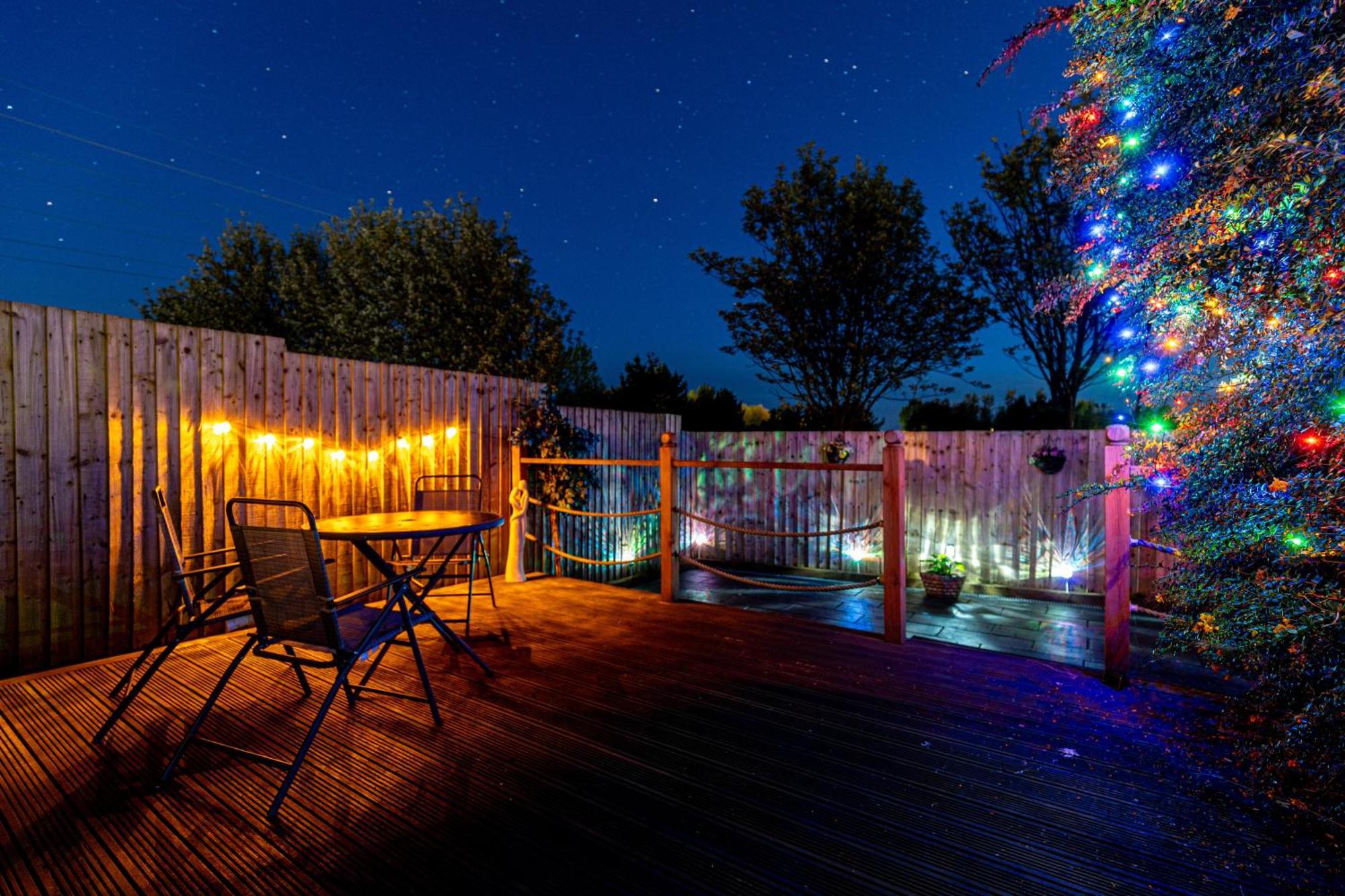 Comfortable And Spacious Superb Holiday Home In Llanelli, Dog Friendly エクステリア 写真