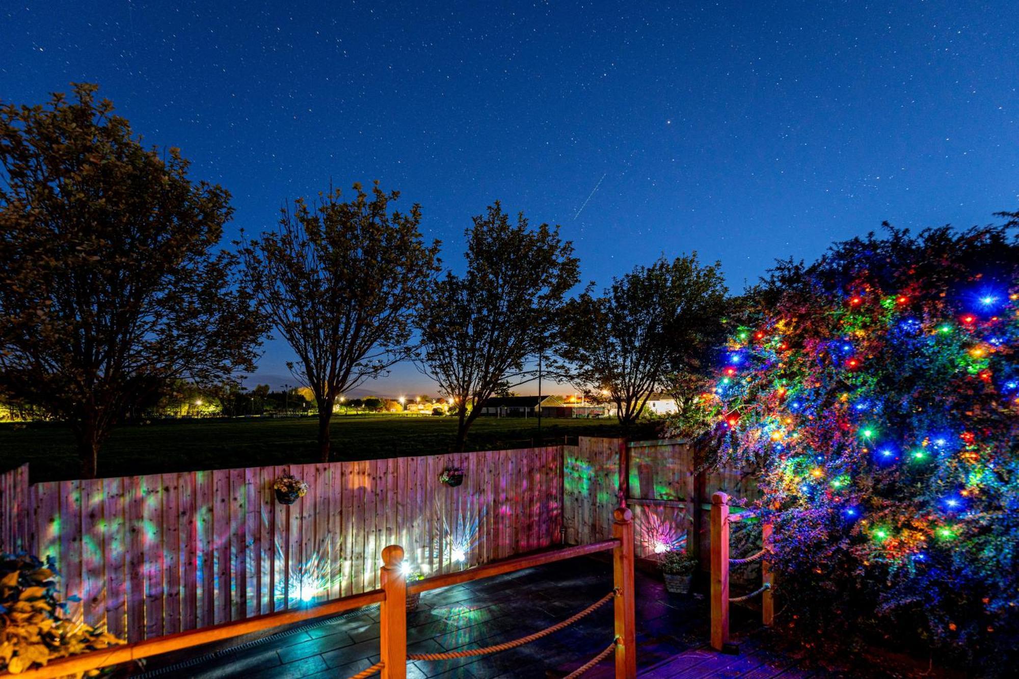 Comfortable And Spacious Superb Holiday Home In Llanelli, Dog Friendly エクステリア 写真